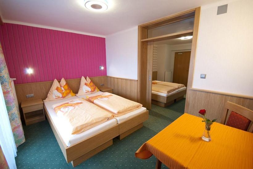 Pension Miracle Zell am See Esterno foto